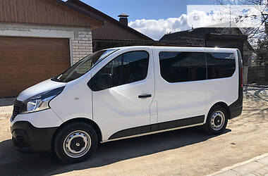 Вантажопасажирський фургон Renault Trafic 2017 в 
