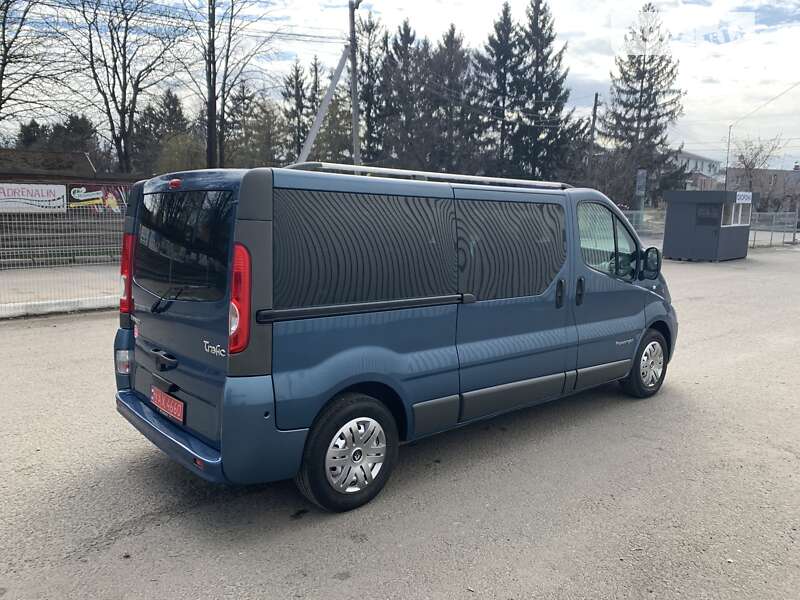 Мінівен Renault Trafic 2011 в Луцьку