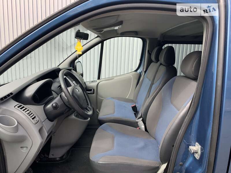 Мінівен Renault Trafic 2011 в Луцьку