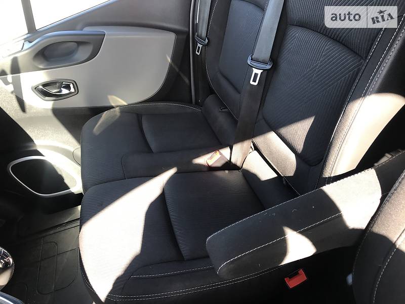 Мінівен Renault Trafic 2015 в Бродах