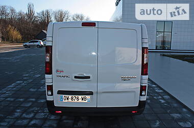 Вантажопасажирський фургон Renault Trafic 2016 в 