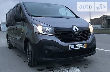 Вантажопасажирський фургон Renault Trafic 2015 в 