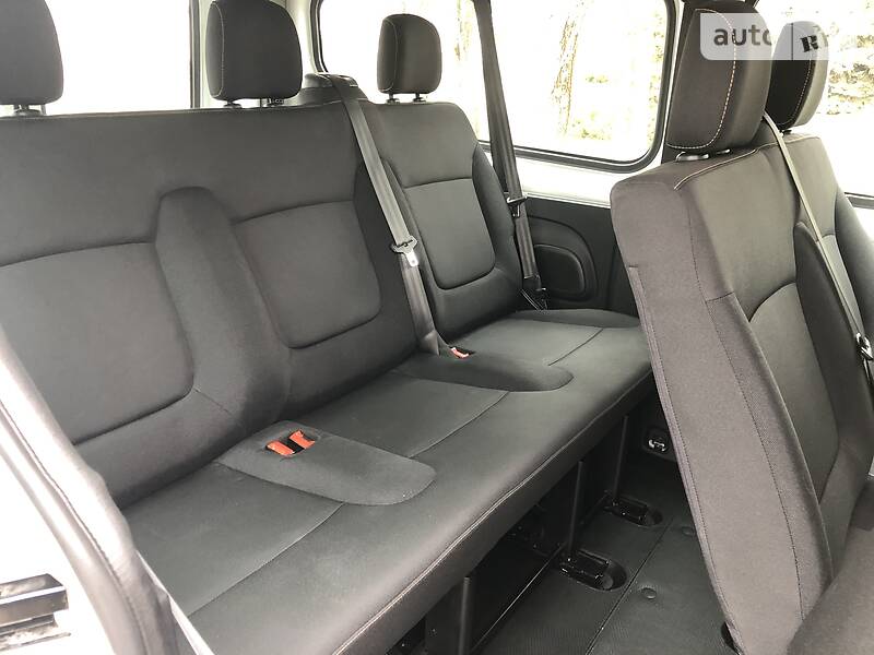 Універсал Renault Trafic 2015 в Житомирі фото 12 Універсал Renault Trafic 2015 в Житомирі