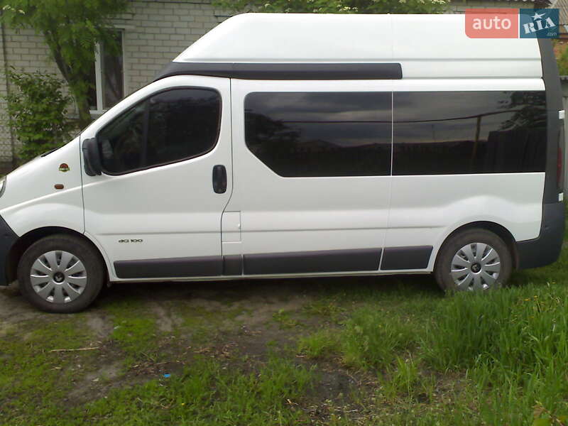 Грузопассажирский фургон Renault Trafic 2006 в Харькове