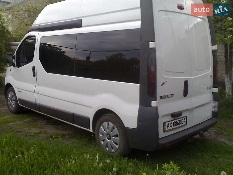 Грузопассажирский фургон Renault Trafic 2006 в Харькове