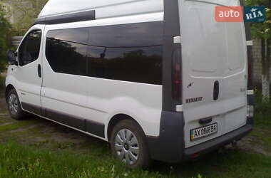 Грузопассажирский фургон Renault Trafic 2006 в 