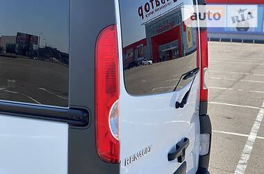 Мінівен Renault Trafic 2013 в 
