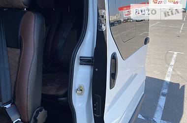 Мінівен Renault Trafic 2013 в 