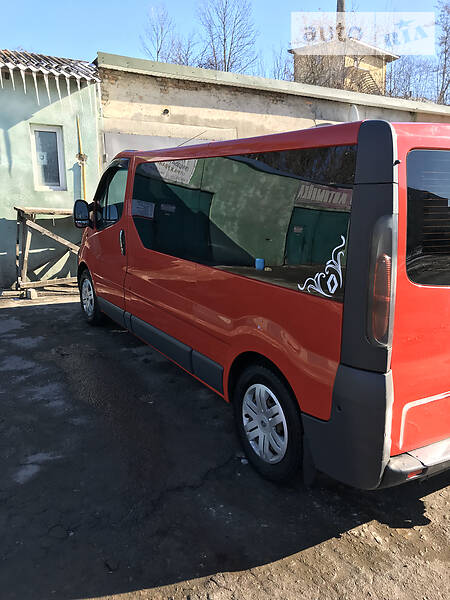 Минивэн Renault Trafic 2004 в Золочеве