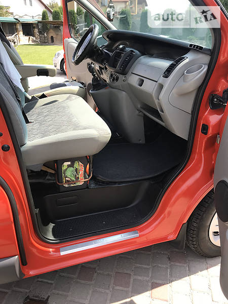 Минивэн Renault Trafic 2004 в Золочеве