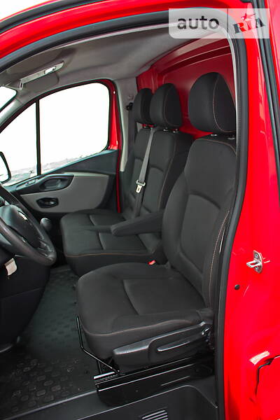 Вантажопасажирський фургон Renault Trafic 2015 в Кременчуці фото 26 Вантажопасажирський фургон Renault Trafic 2015 в Кременчуці