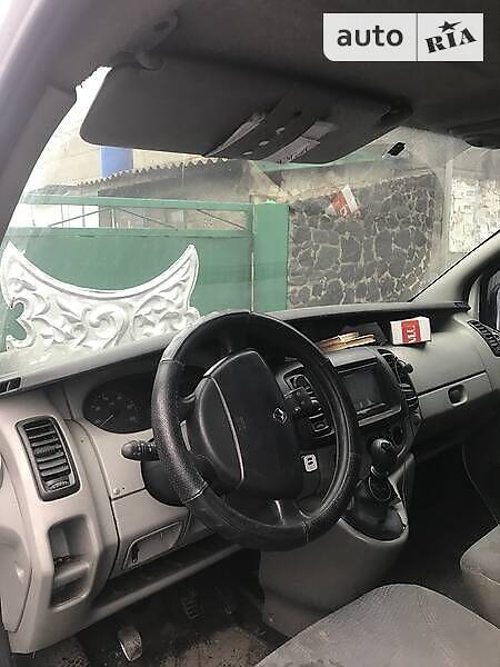 Вантажопасажирський фургон Renault Trafic 2006 в Кривому Розі фото 4 Вантажопасажирський фургон Renault Trafic 2006 в Кривому Розі