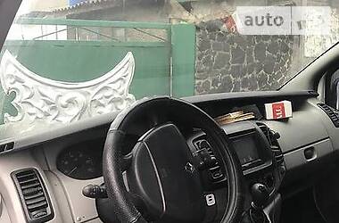 Вантажопасажирський фургон Renault Trafic 2006 в 