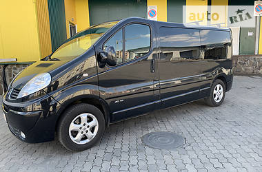 Мінівен Renault Trafic 2012 в 