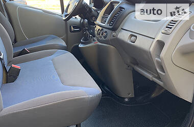 Мінівен Renault Trafic 2012 в 