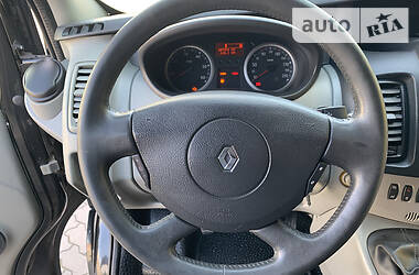 Мінівен Renault Trafic 2012 в 