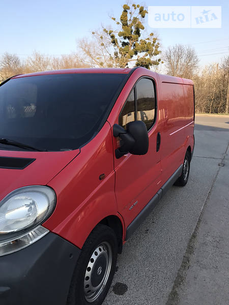 Вантажопасажирський фургон Renault Trafic 2005 в Умані