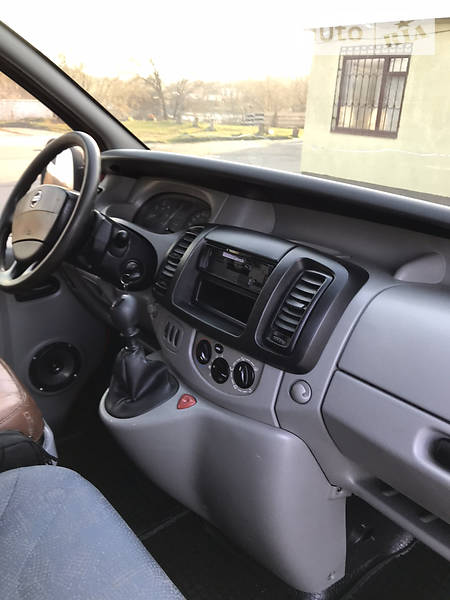 Вантажопасажирський фургон Renault Trafic 2005 в Умані