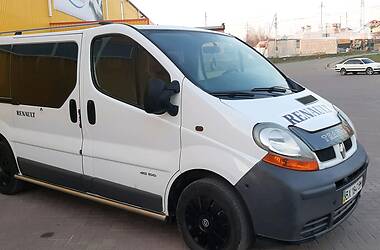 Вантажопасажирський фургон Renault Trafic 2005 в 