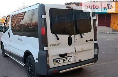 Вантажопасажирський фургон Renault Trafic 2005 в 