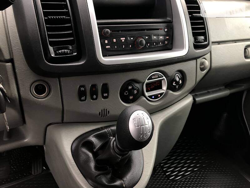 Мінівен Renault Trafic 2010 в Радивиліві