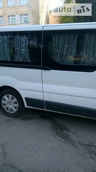 Вантажопасажирський фургон Renault Trafic 2005 в Хмельницькому