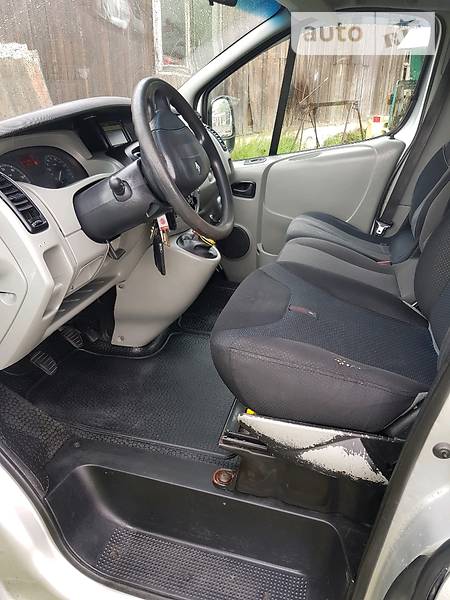 Вантажопасажирський фургон Renault Trafic 2007 в Стрию