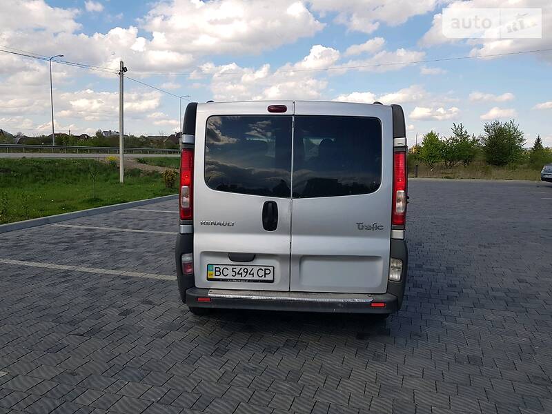 Вантажопасажирський фургон Renault Trafic 2007 в Стрию