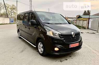 Мінівен Renault Trafic 2016 в 