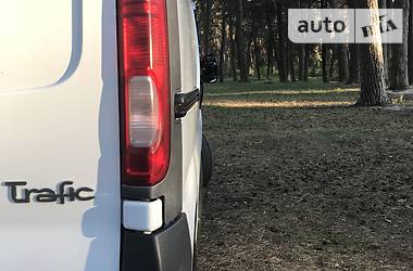 Грузопассажирский фургон Renault Trafic 2007 в Ровно