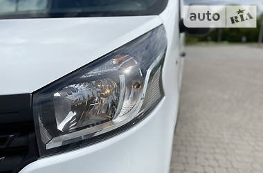 Вантажопасажирський фургон Renault Trafic 2014 в 