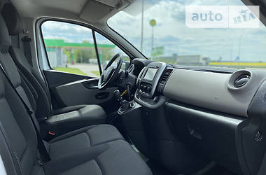Вантажопасажирський фургон Renault Trafic 2014 в 