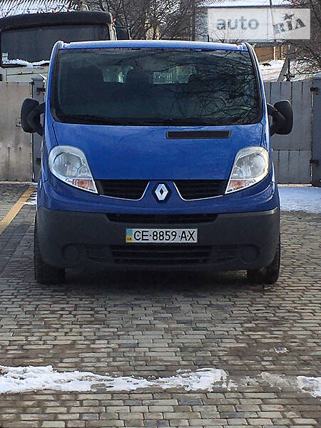 Грузопассажирский фургон Renault Trafic 2011 в Черновцах