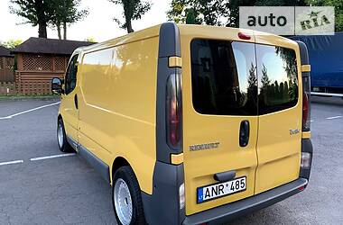 Грузопассажирский фургон Renault Trafic 2003 в Тернополе