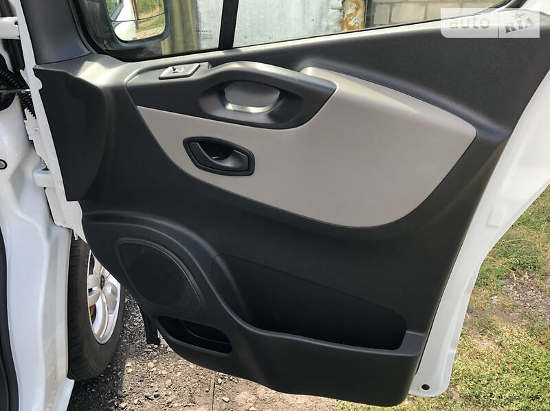 Мінівен Renault Trafic 2016 в Козятині