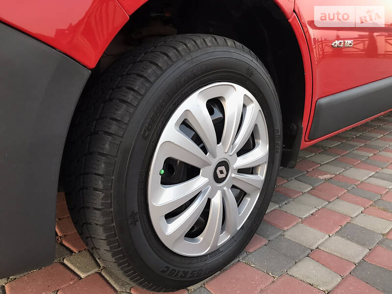 Вантажопасажирський фургон Renault Trafic 2007 в Чернівцях фото 10 Вантажопасажирський фургон Renault Trafic 2007 в Чернівцях