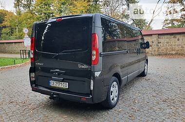 Вантажопасажирський фургон Renault Trafic 2014 в Чернівцях