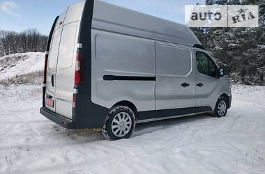 Вантажопасажирський фургон Renault Trafic 2016 в Бердичеві