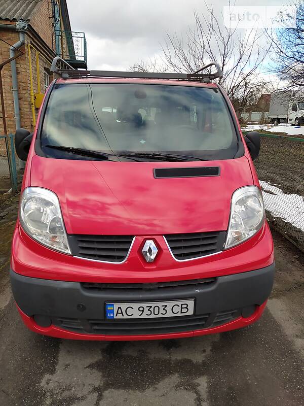 Мінівен Renault Trafic 2006 в Луцьку