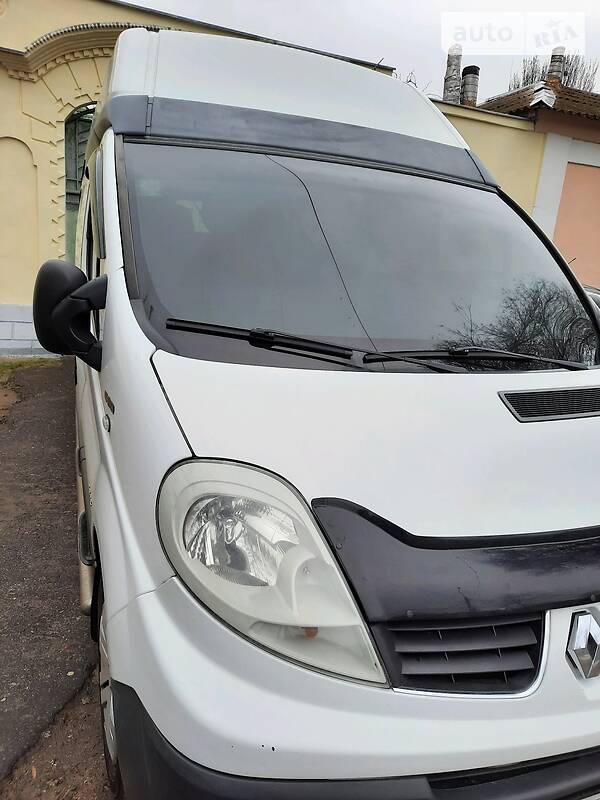 Грузовой фургон Renault Trafic 2011 в Николаеве