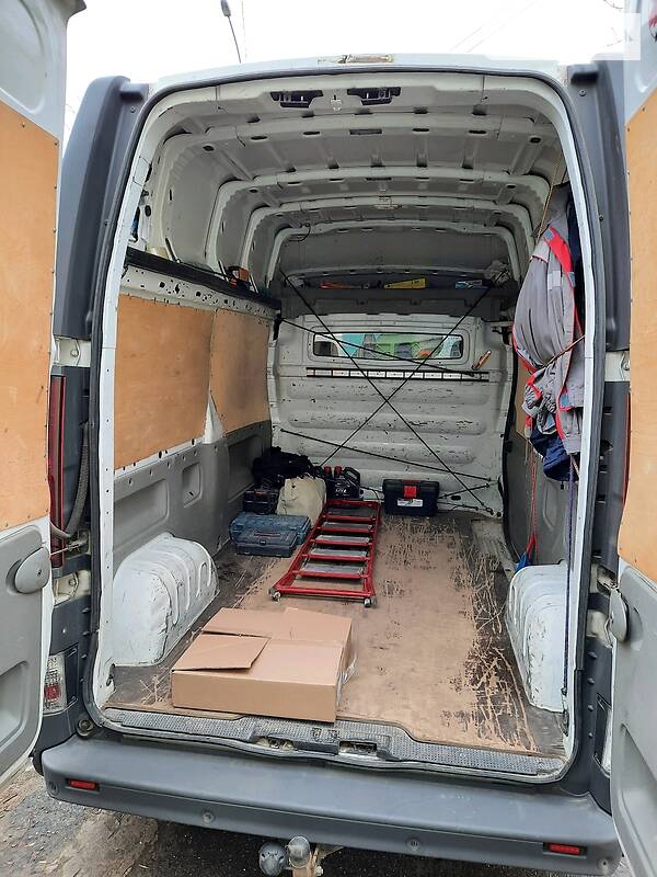 Грузовой фургон Renault Trafic 2011 в Николаеве