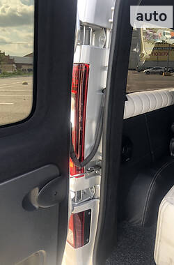 Минивэн Renault Trafic 2016 в 