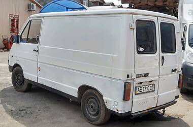 Грузовой фургон Renault Trafic 1991 в Броварах