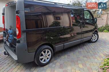 Минивэн Renault Trafic 2012 в 