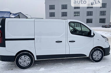 Грузопассажирский фургон Renault Trafic 2014 в Ровно