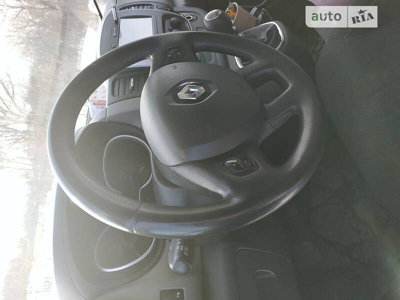 Мінівен Renault Trafic 2015 в Конотопі