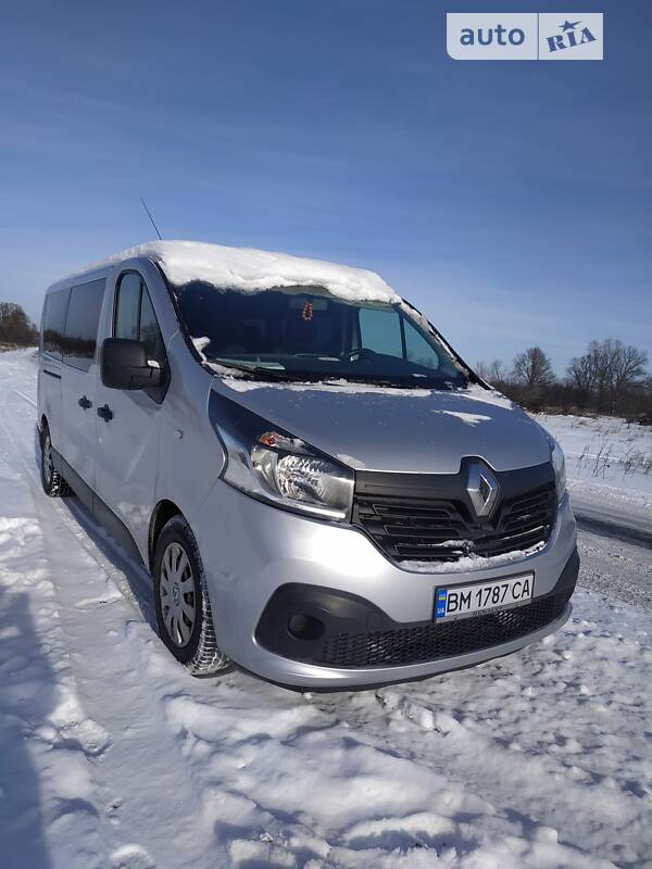 Мінівен Renault Trafic 2015 в Конотопі