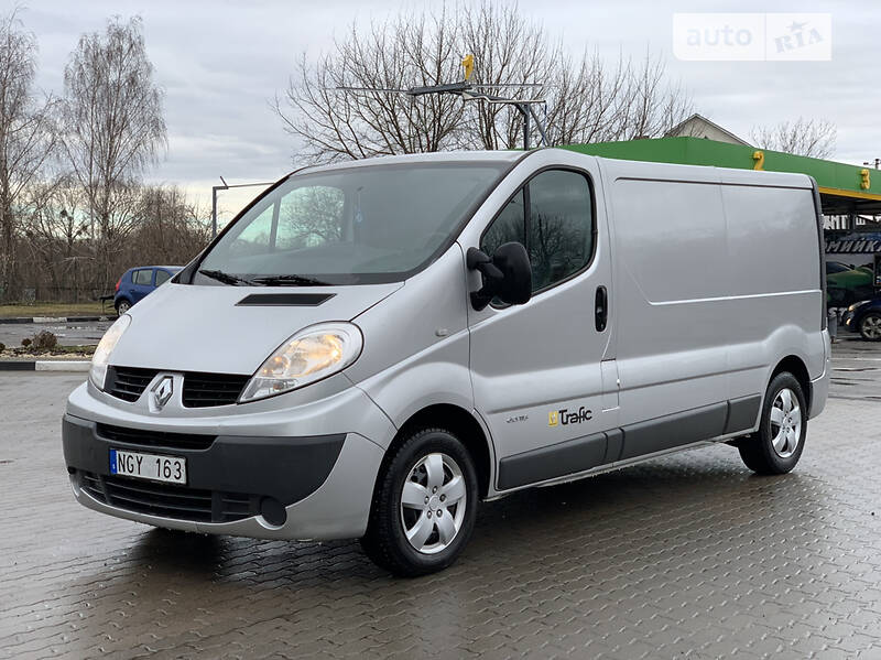 Вантажний фургон Renault Trafic 2013 в Рівному