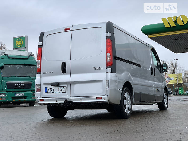 Вантажний фургон Renault Trafic 2013 в Рівному