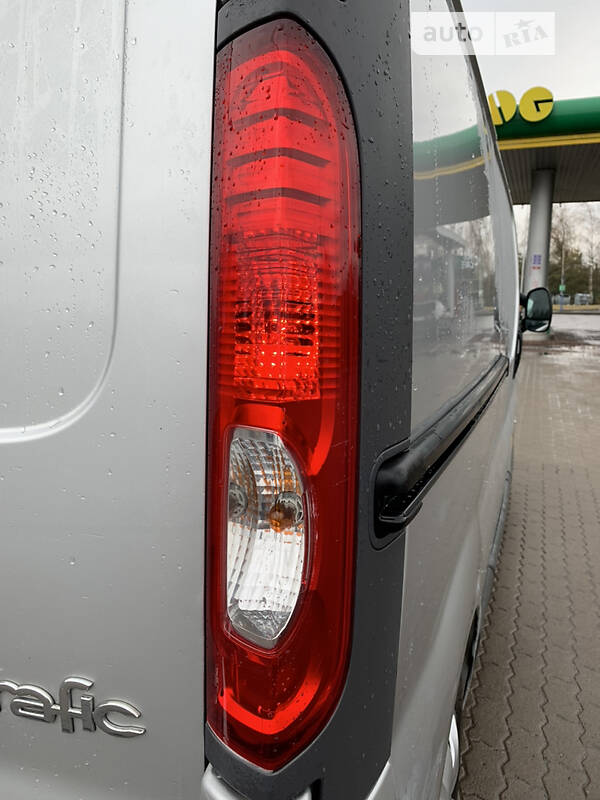 Вантажний фургон Renault Trafic 2013 в Рівному
